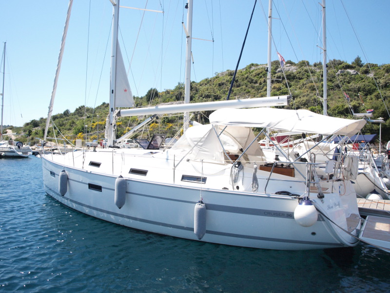 Bavaria 36 — photo 7