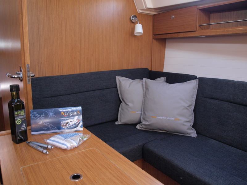 Bavaria 36 — photo 8