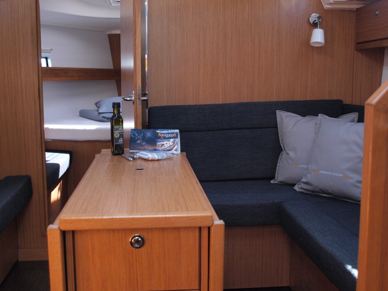Bavaria 36 — photo 2
