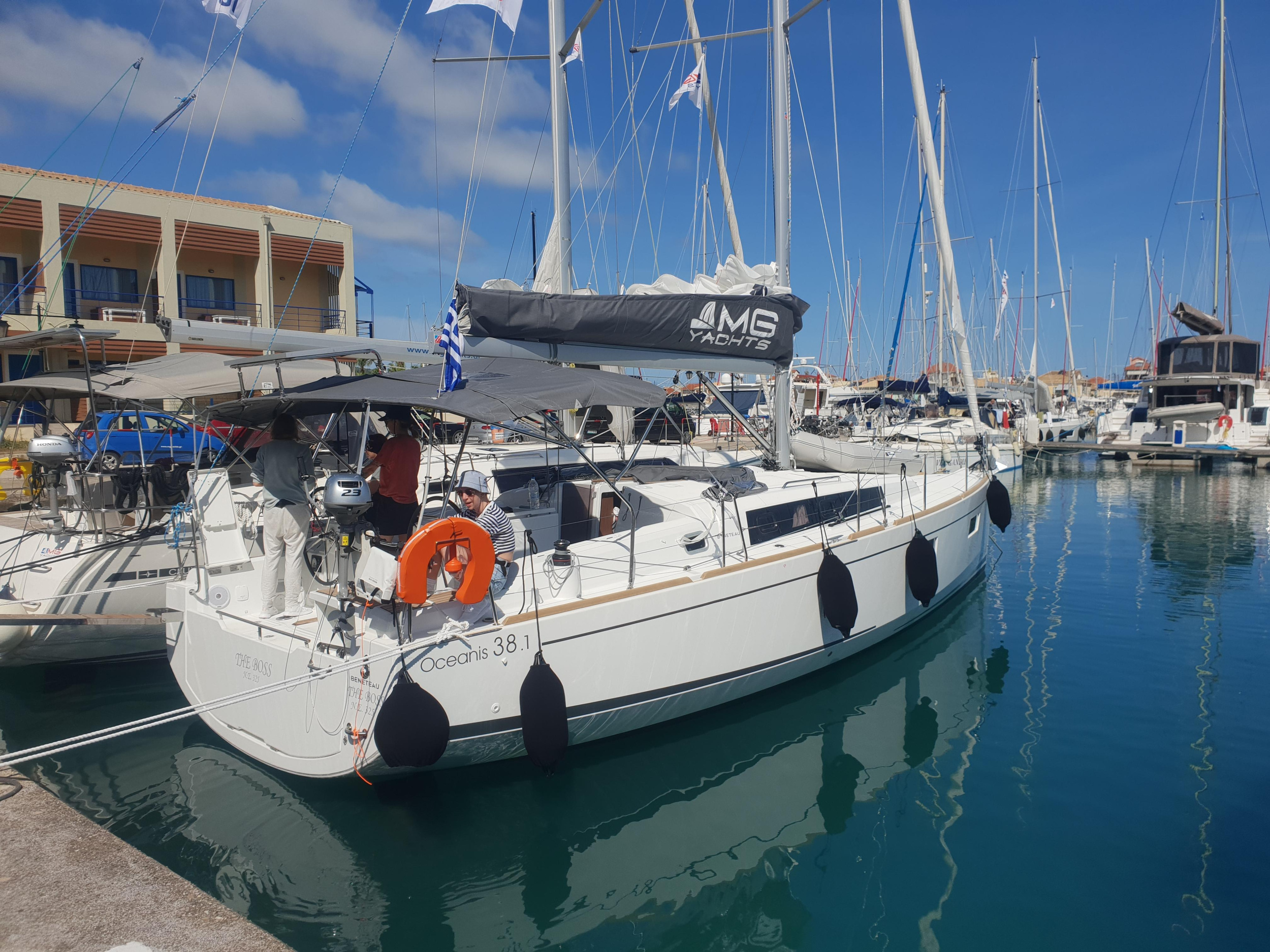 Oceanis 38.1 (3 cab.) — photo 1
