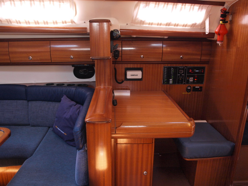 Bavaria 44 — photo 9