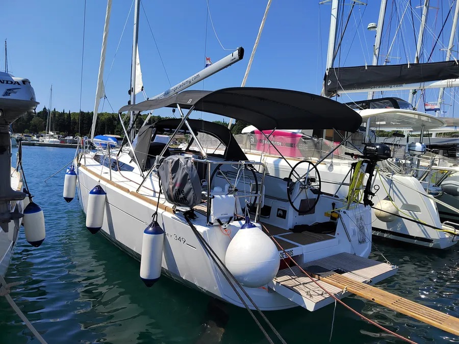 Sun Odyssey 349 — photo 9