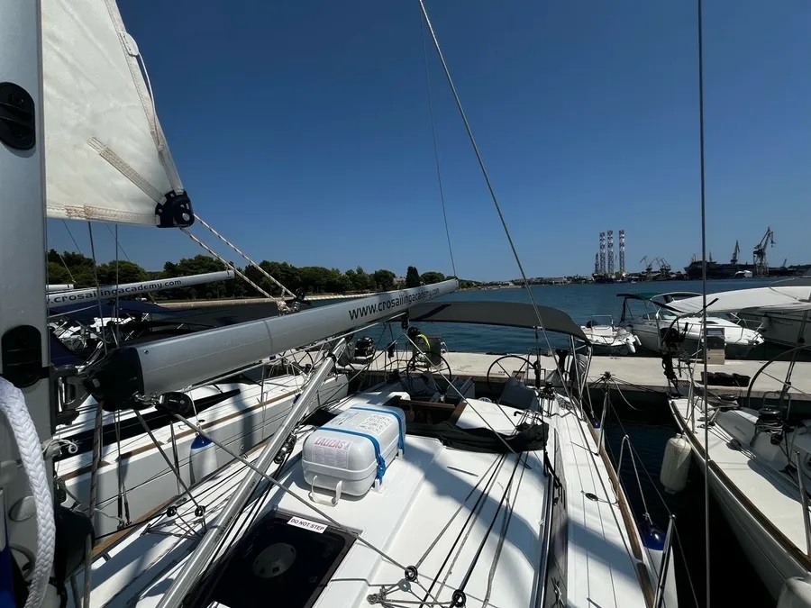 Sun Odyssey 349 — photo 10