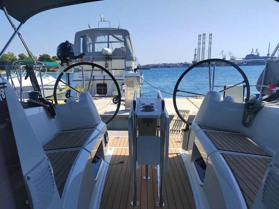 Sun Odyssey 349 — photo 12