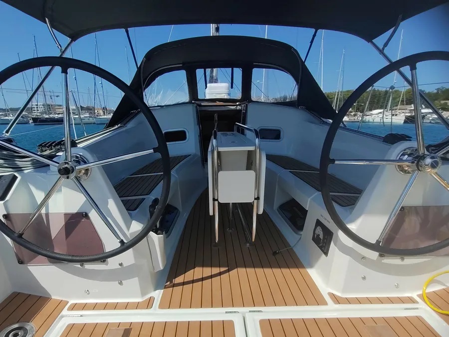 Sun Odyssey 349 — photo 9