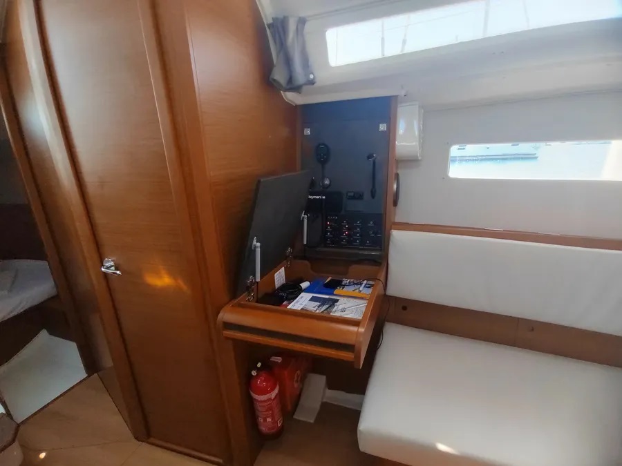 Sun Odyssey 349 — photo 3