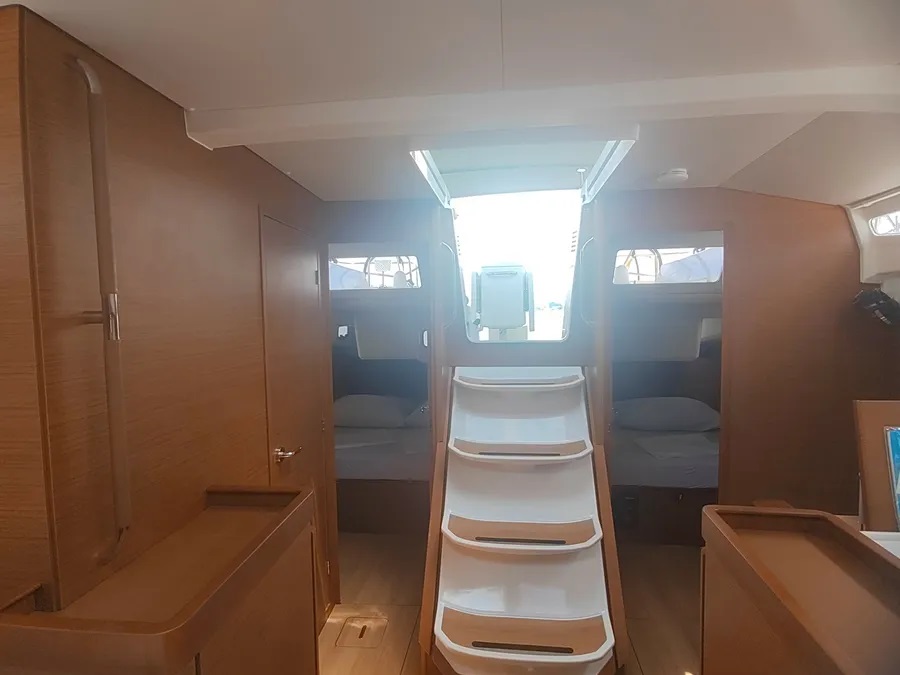 Sun Odyssey 440 — photo 9