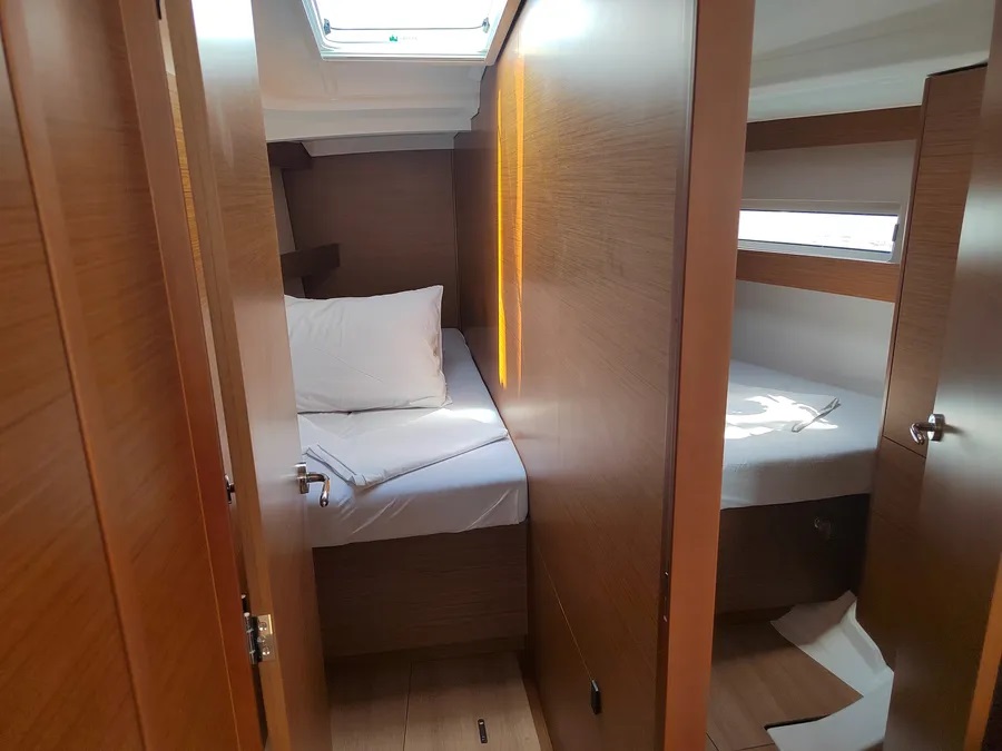 Sun Odyssey 440 — photo 9