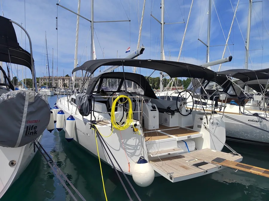 Sun Odyssey 440 — photo 4