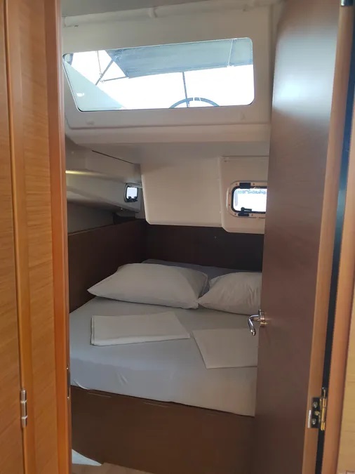 Sun Odyssey 440 — photo 10