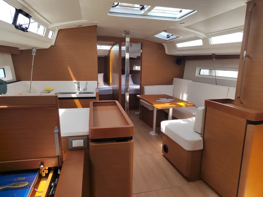 Sun Odyssey 440 — photo 11