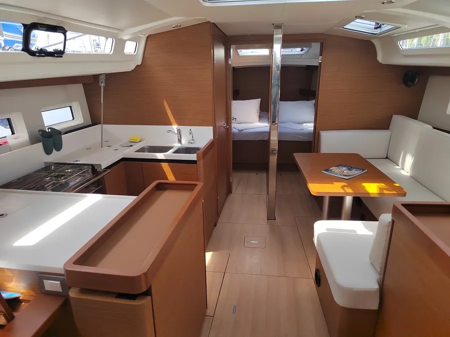 Sun Odyssey 440 — photo 5