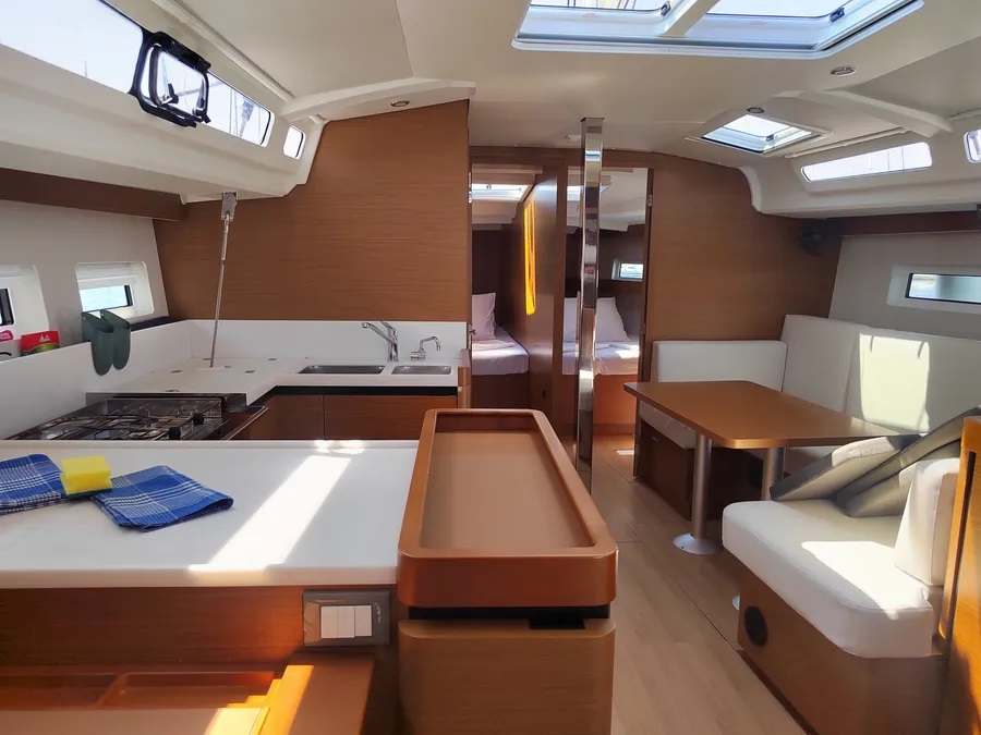 Sun Odyssey 440 — photo 12