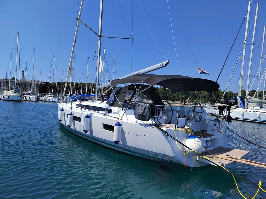 Sun Odyssey 440 — photo 1
