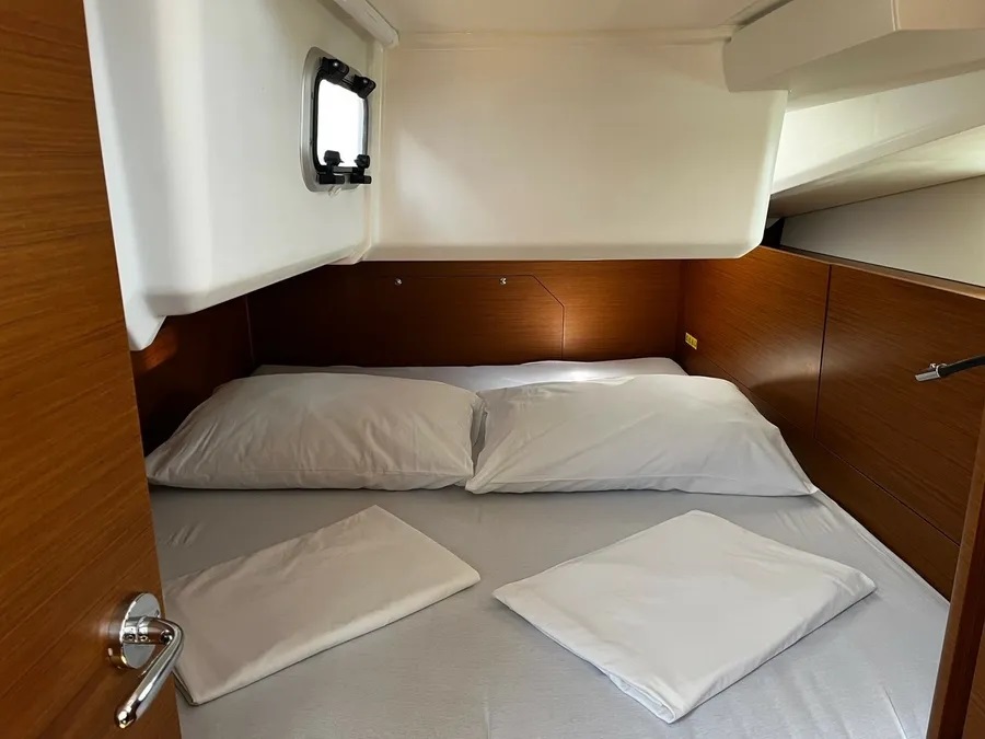 Sun Odyssey 440 — photo 13