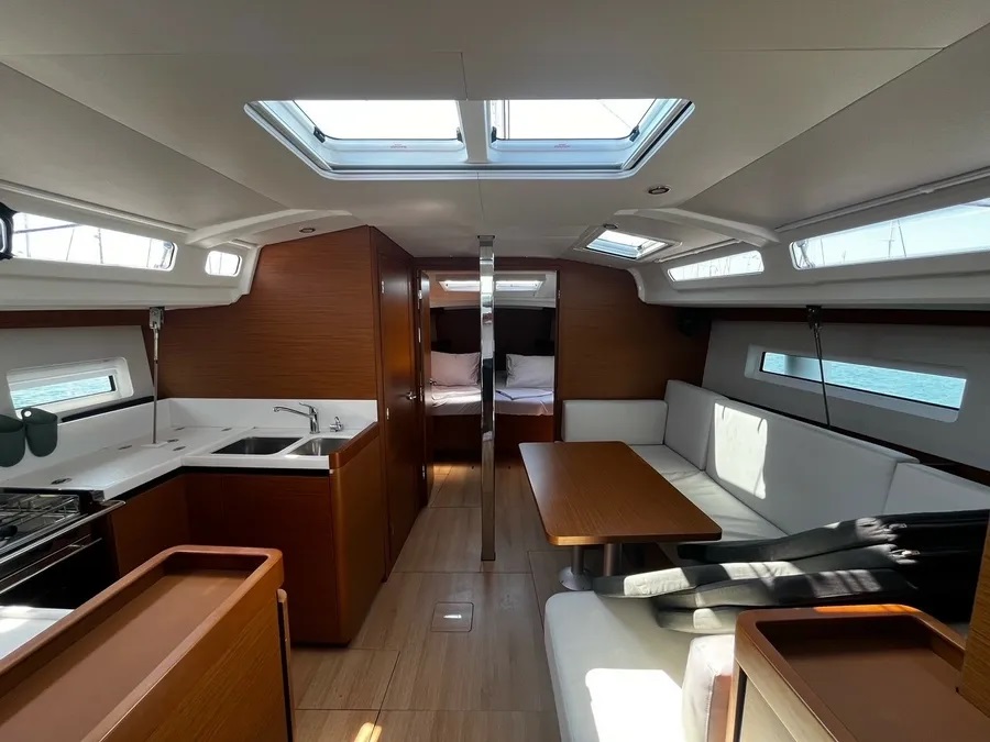 Sun Odyssey 440 — photo 8