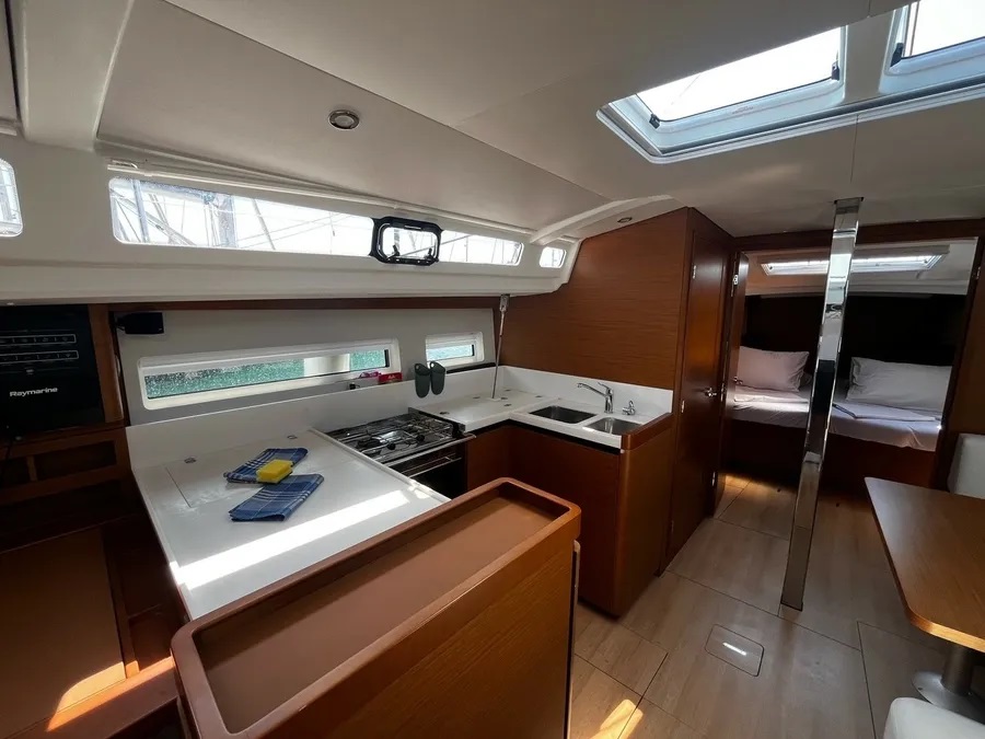 Sun Odyssey 440 — photo 22