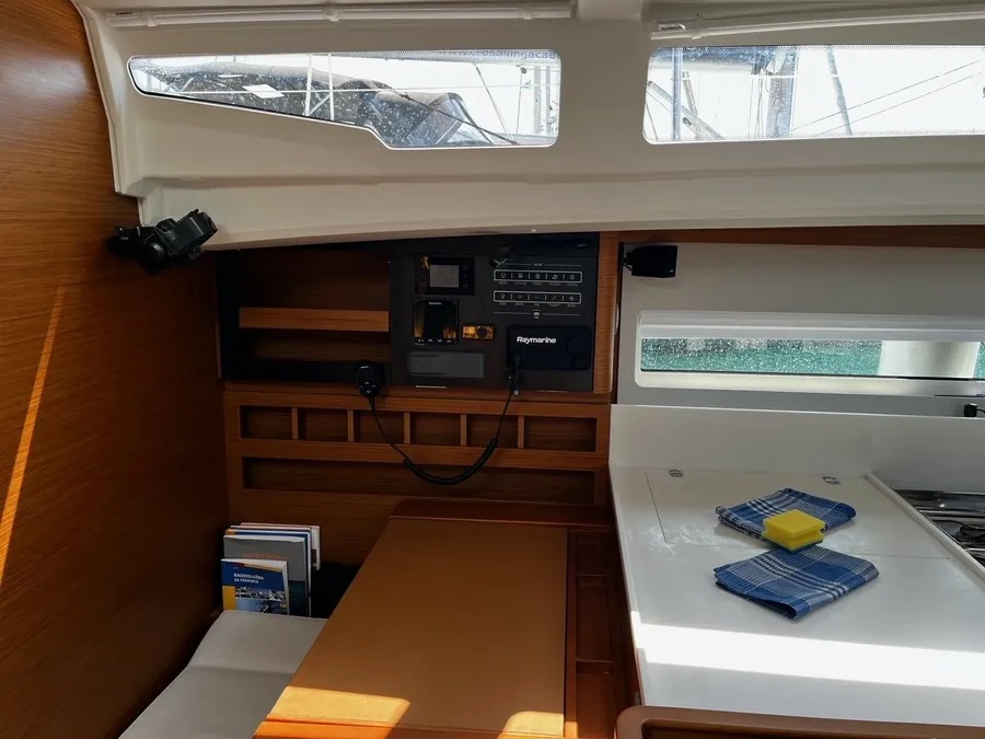 Sun Odyssey 440 — photo 5