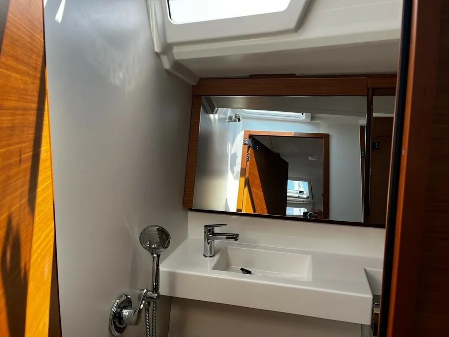 Sun Odyssey 440 — photo 14