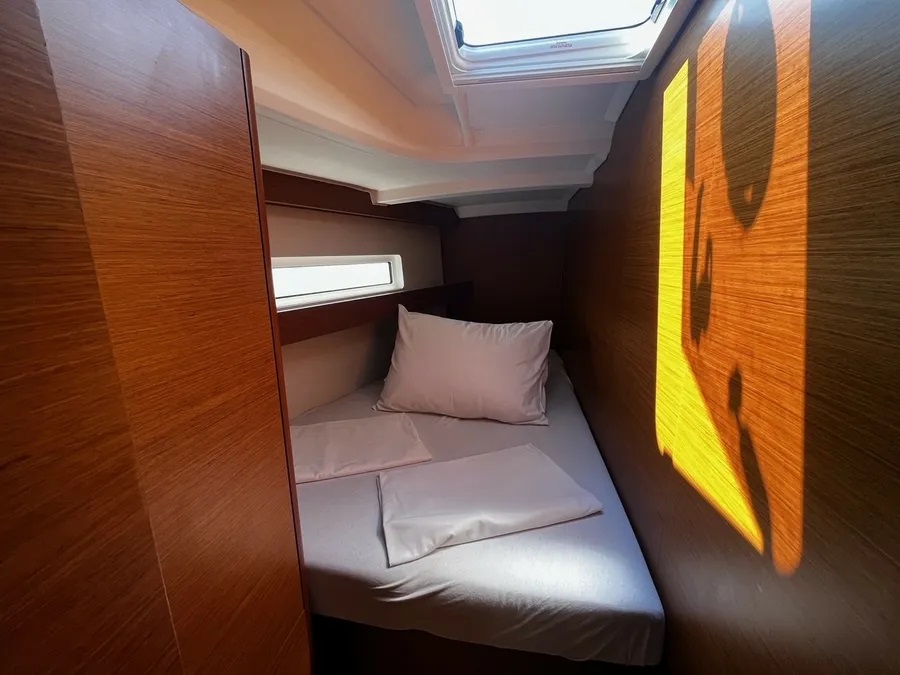 Sun Odyssey 440 — photo 10