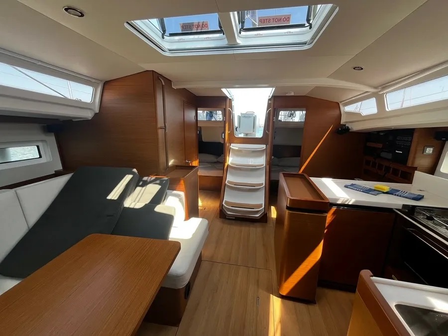 Sun Odyssey 440 — photo 17