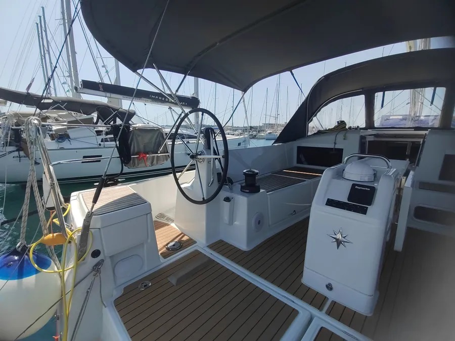 Sun Odyssey 440 — photo 19