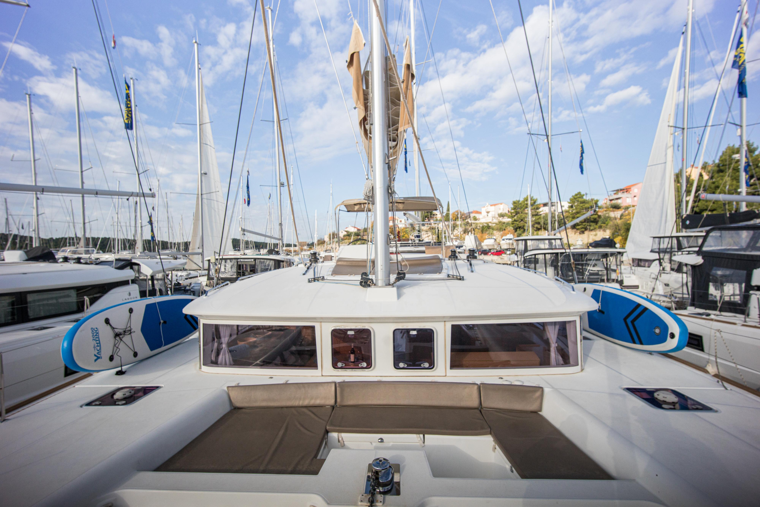 Lagoon 450 — photo 6