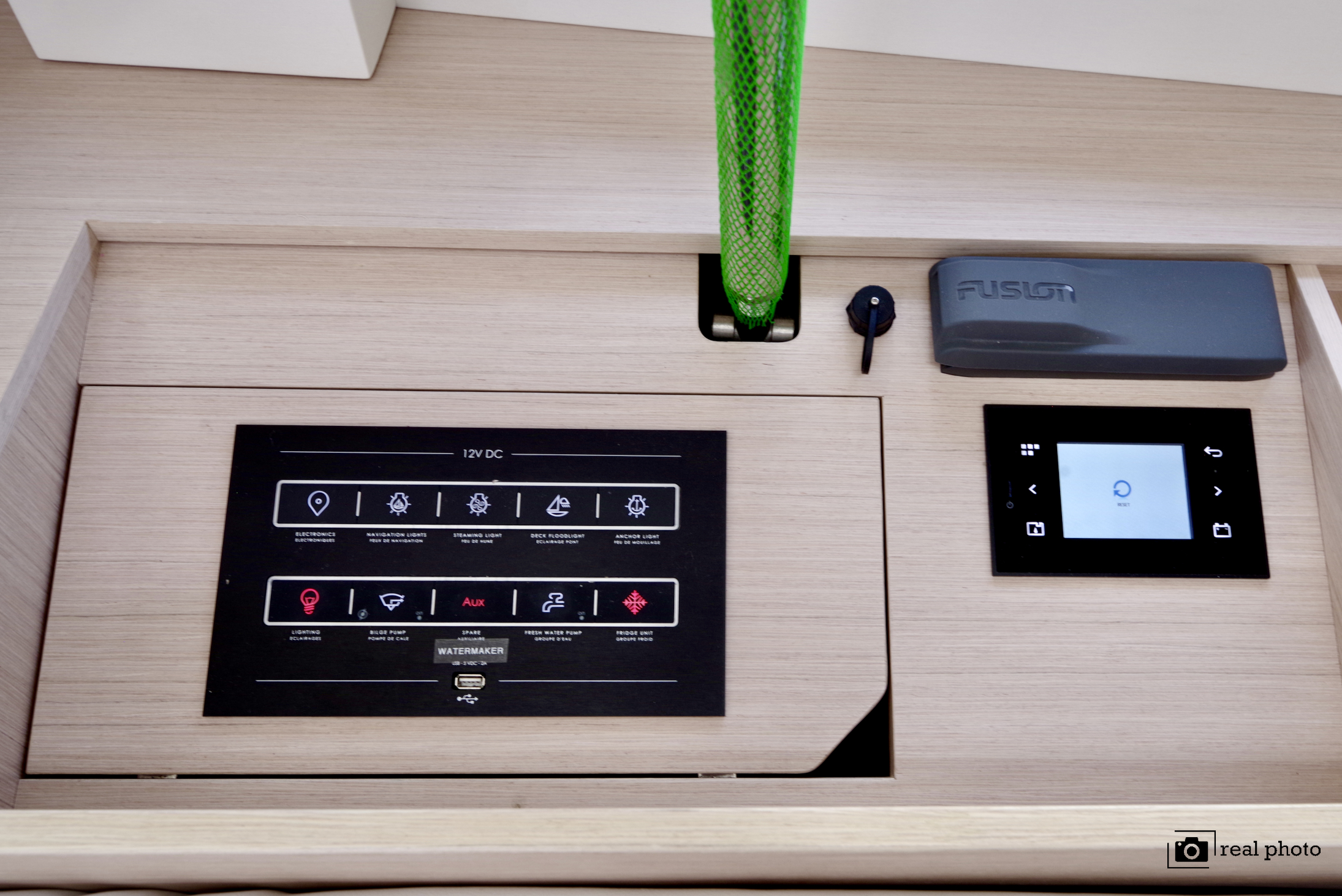 Oceanis 51.1 — photo 10
