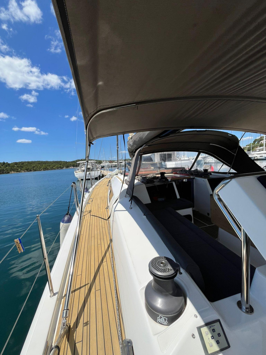 Dufour 56 Exclusive — photo 11
