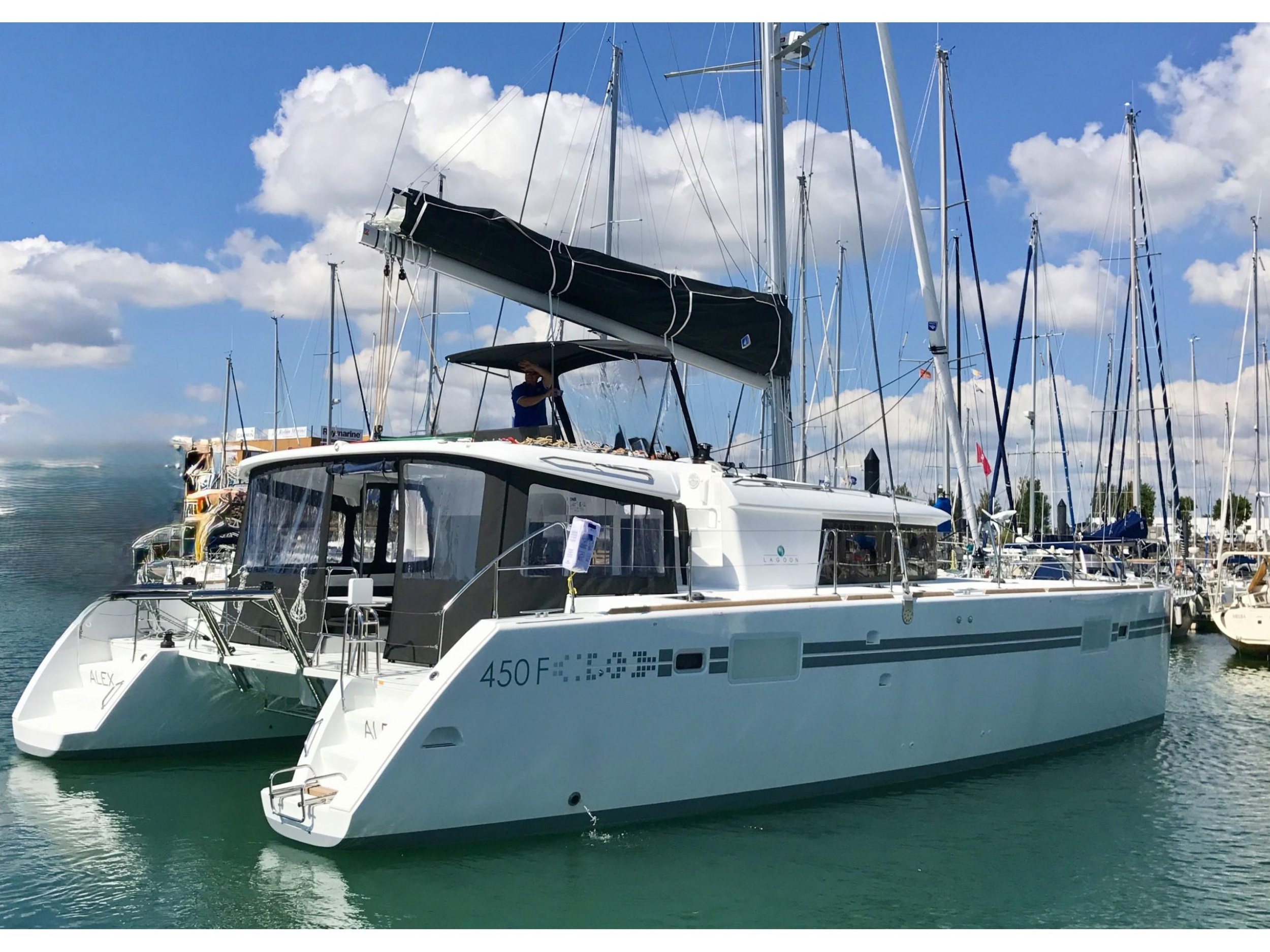 Lagoon 450 F — photo 1