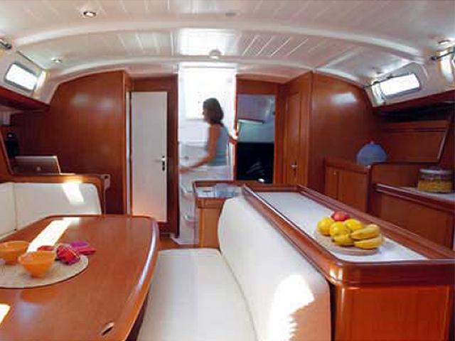 Interior image - 2