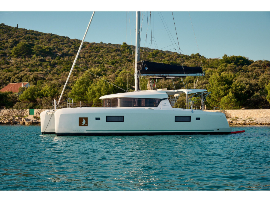 Photo #1 - Lagoon 42 (ARIELLE) en SCT Marina - 3931