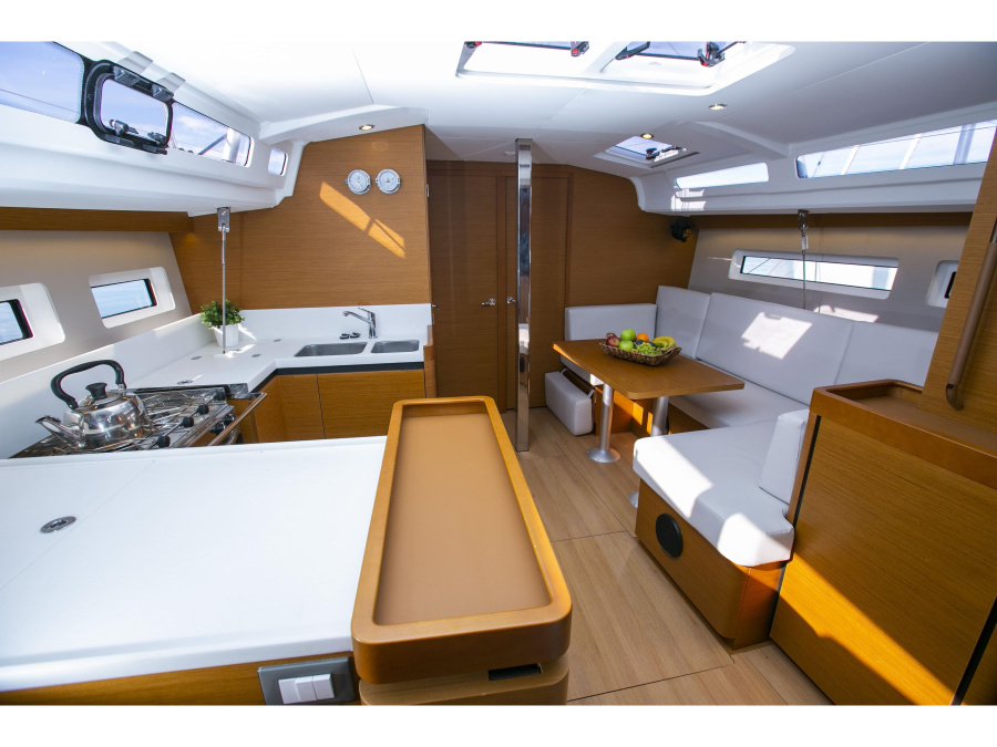 Interior image - 1