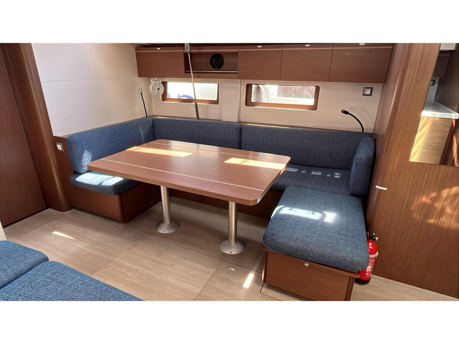 Interior image - 2