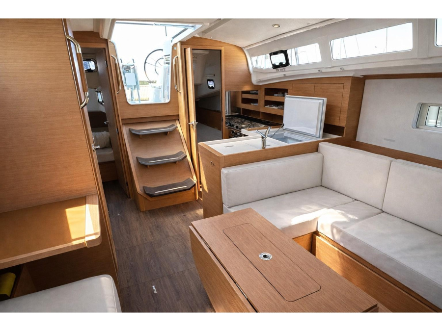 Interior image - 1
