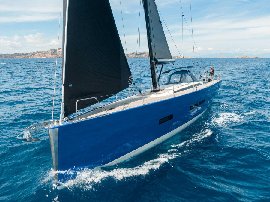 Avalon - Luxury - A/C, Watermaker - 1