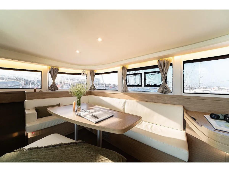 Interior image - 2