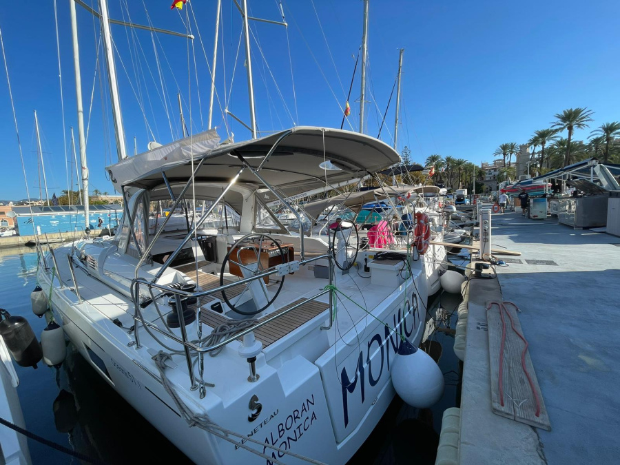 Photo #1 - Oceanis 51.1 (Alboran Mónica (Azores)) en Horta Marina - 64389