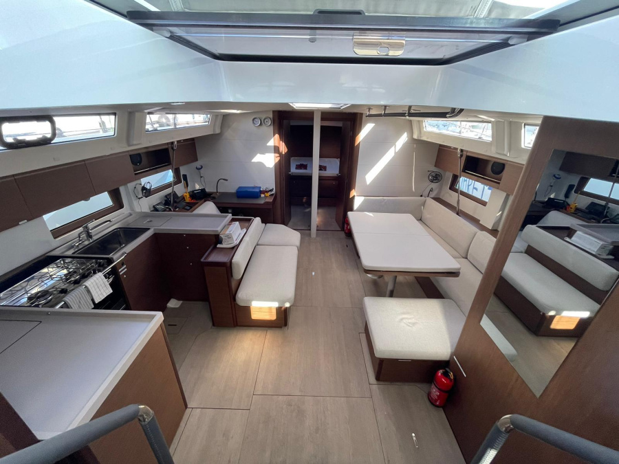 Interior image - 2