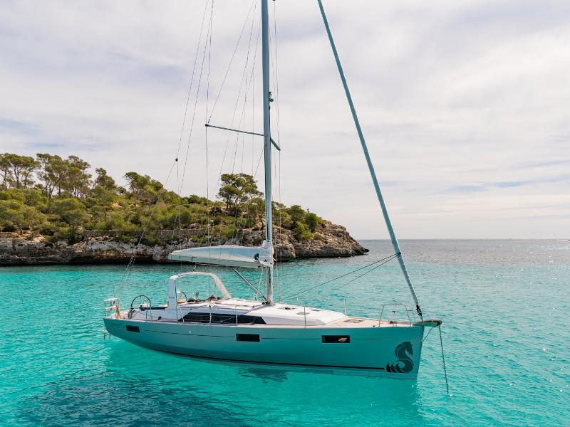 Photo #1 - Oceanis 41.1 (Niriis) en Alimos Marina - 19720