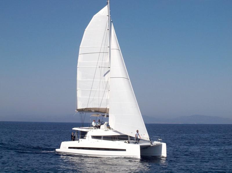 Photo #1 - Bali 4.3 (A/C-Generator-Watermaker) (Daddy (A/C, Generator, Watermaker)) en Marina di Capo d - 13884