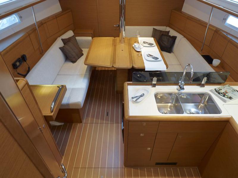 Interior image - 2