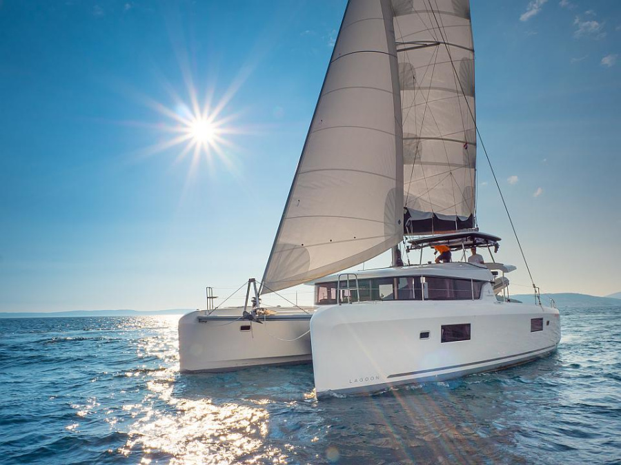 Photo #1 - Lagoon 42 (SEA VOYAGER) en ACI Marina - 25355