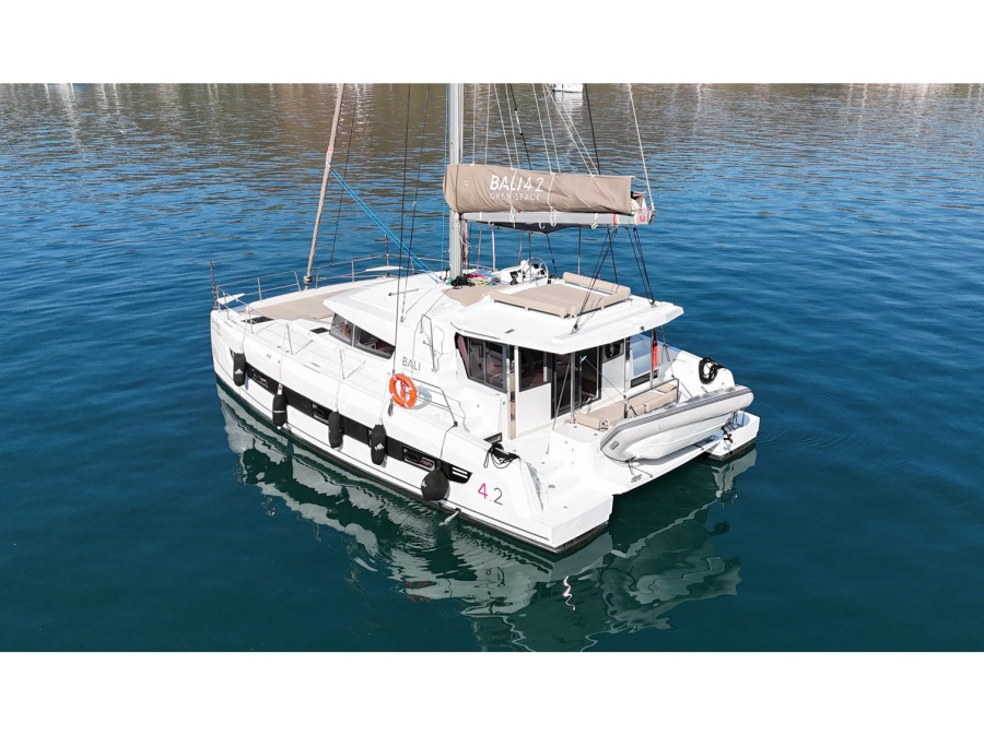 Photo #1 - Bali 4.2 (Sah Mat) en Albatros Marina - 18200