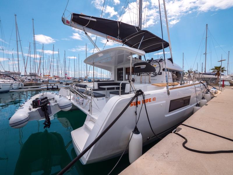 Photo #1 - Lagoon 40 (BLUE EYES) en ACI Marina - 5167