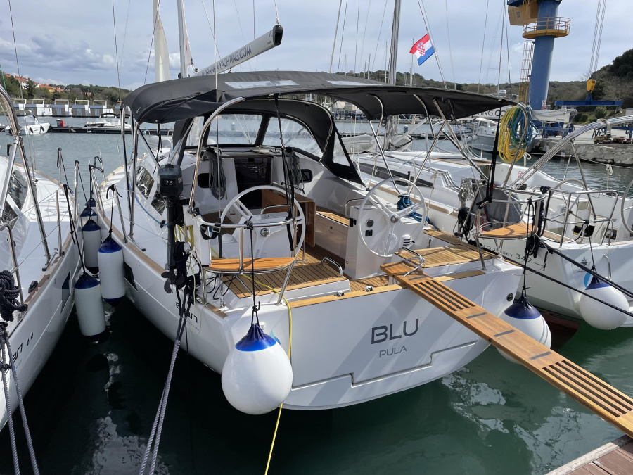 Photo #1 - Elan 40.1 (BLU) en Marina Polesana - 11745