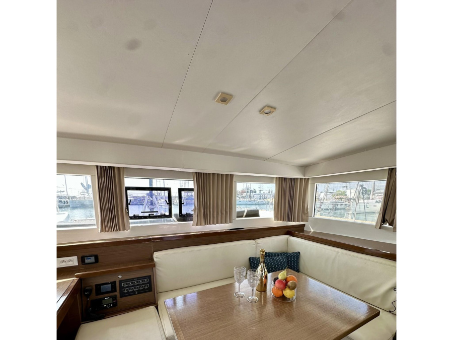 Interior image - 2