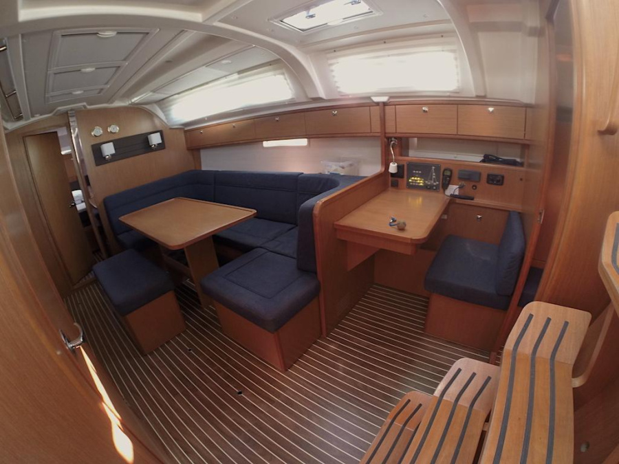 Interior image - 1