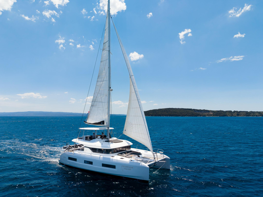 Photo #1 - Lagoon 55 (CHAMPAGNE PLEASE) en Marina Kaštela - 64342
