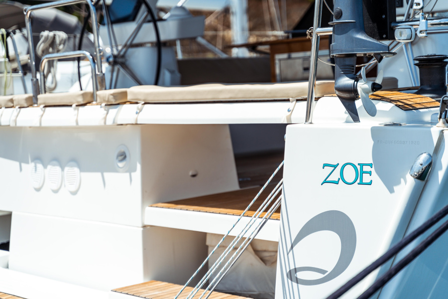 Zoe - 2